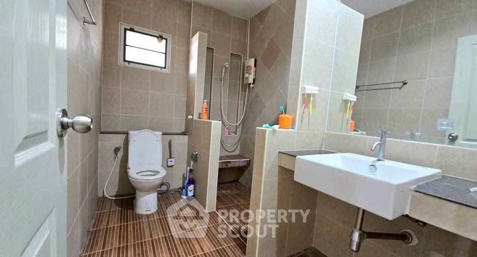 For sale 3 bedrooms house in Sattahip, Pattaya