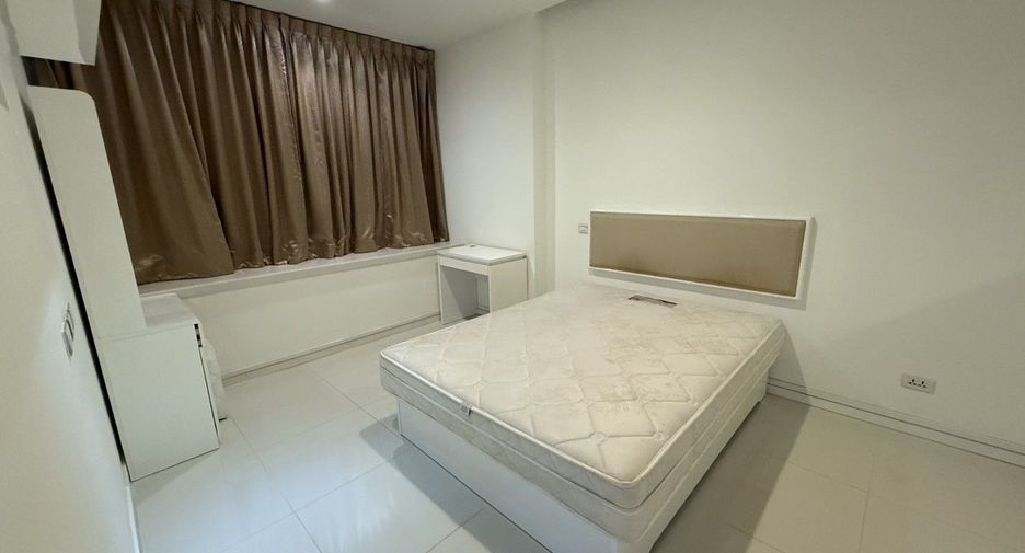 À vendre 1 chambre condo à Huai Khwang, Bangkok