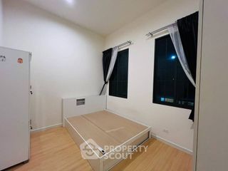For sale 3 bedrooms townhouse in Bang Kapi, Bangkok