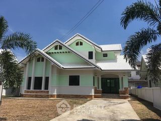 For sale 3 bedrooms house in Sattahip, Chonburi