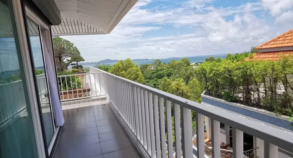 For rent 3 ベッドルーム condo in Bang Lamung, Chonburi