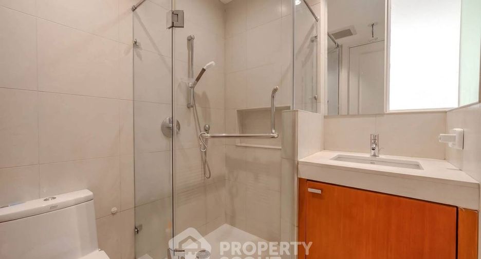 For sale 2 ベッドルーム condo in Pathum Wan, Bangkok