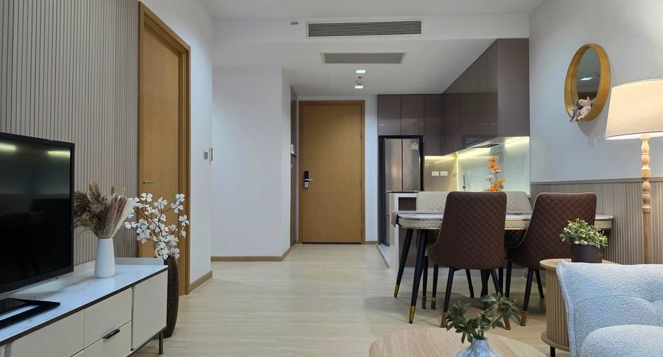 For rent 2 bedrooms condo in Khlong Toei, Bangkok