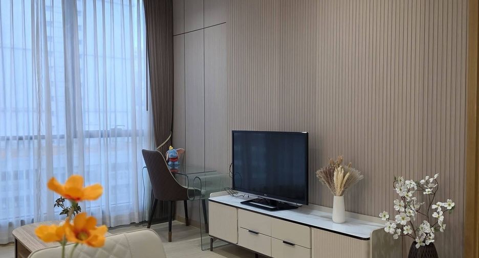 For rent 2 bedrooms condo in Khlong Toei, Bangkok