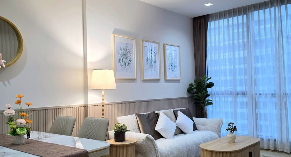 For rent 2 bedrooms condo in Khlong Toei, Bangkok