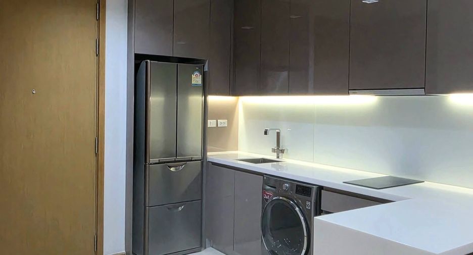 For rent 2 bedrooms condo in Khlong Toei, Bangkok