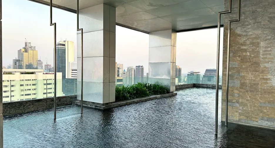 For rent 2 bedrooms condo in Bang Rak, Bangkok