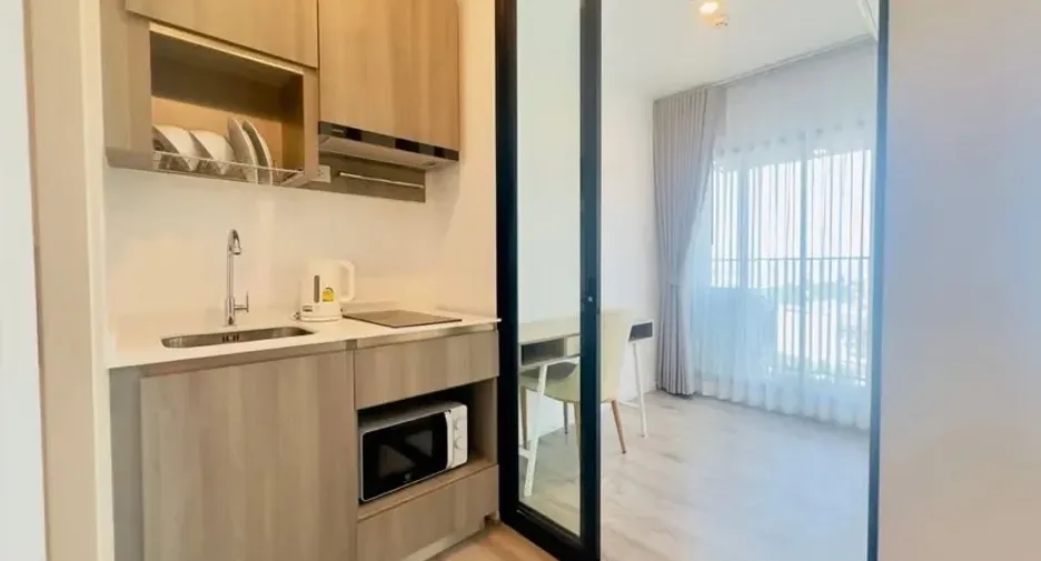 For sale 1 bed condo in Mueang Samut Prakan, Samut Prakan