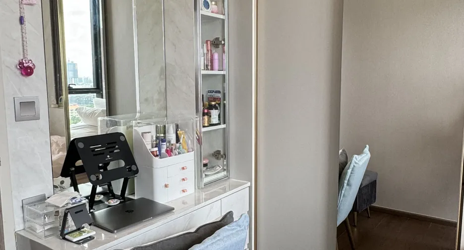 À vendre 2 chambres condo à Khlong Toei, Bangkok
