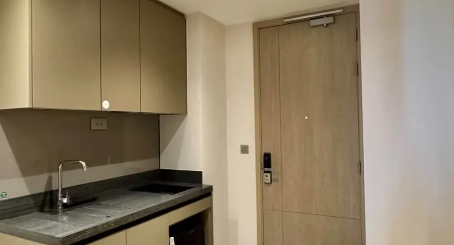Condo en alquiler de 1 habitaciones en Huai Khwang, Bangkok