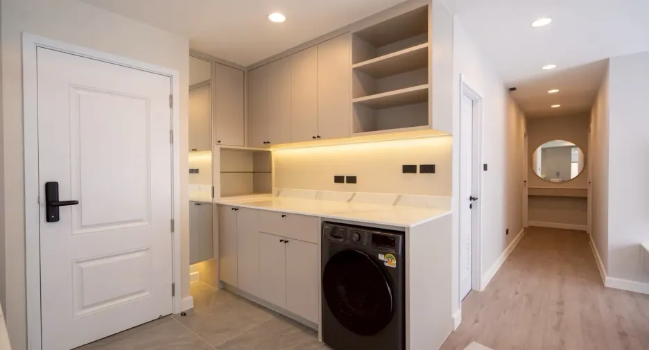 For rent 2 bedrooms apartment in Khlong Toei, Bangkok