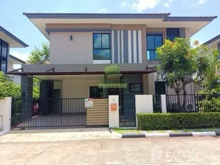Casa en venta de 4 habitaciones en Nong Khaem, Bangkok