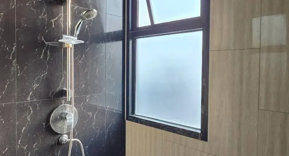 For rent 3 ベッドルーム condo in Phra Khanong, Bangkok
