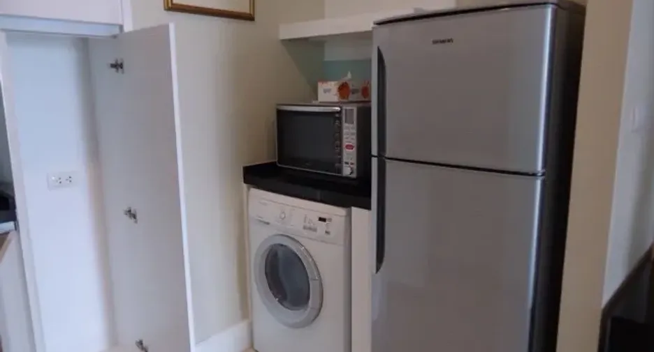 For sale 1 bed condo in Khlong Toei, Bangkok