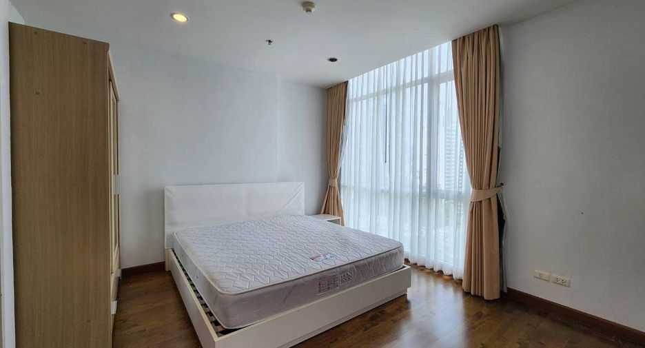 À louer 2 chambres condo à Watthana, Bangkok