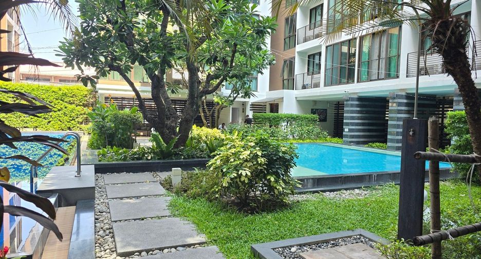 For sale 1 bed condo in Khlong San, Bangkok