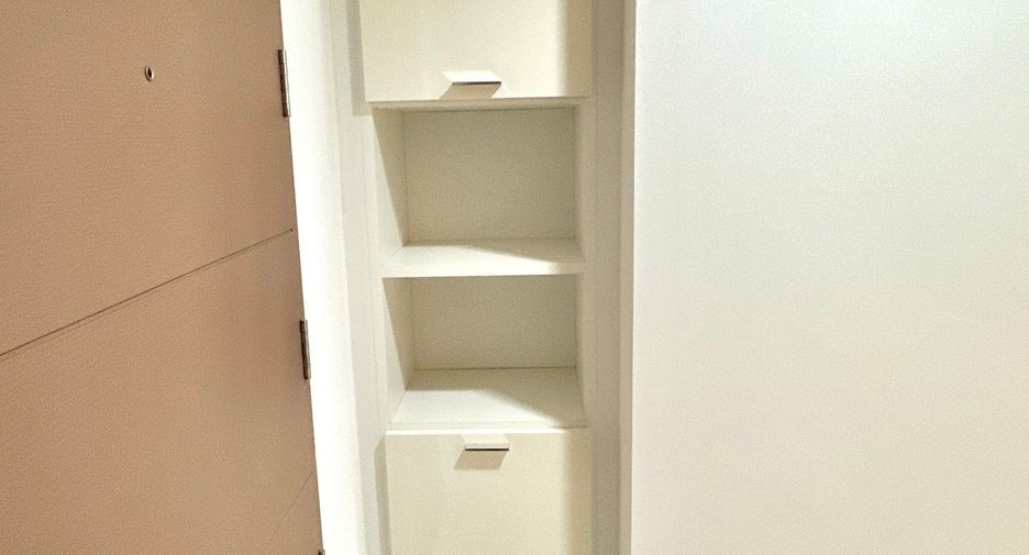 For sale 1 bed condo in Khlong San, Bangkok