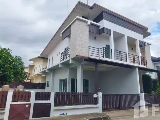 Reihenhaus zum Kauf mit 2 Zimmer in San Kamphaeng, Chiang Mai