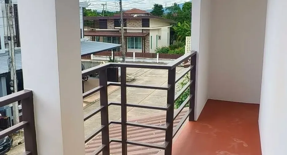 Reihenhaus zum Kauf mit 2 Zimmer in San Kamphaeng, Chiang Mai