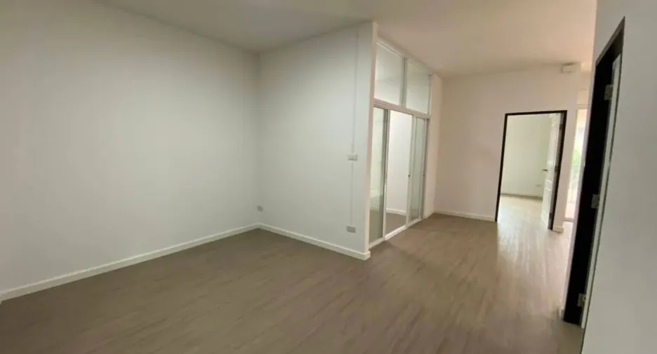 Casa adosada en venta de 2 habitaciones en Mueang Chiang Mai, Chiang Mai