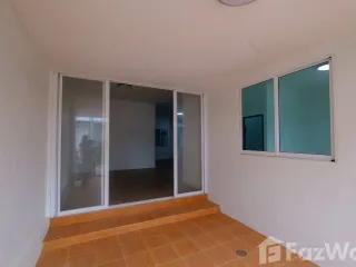 Reihenhaus zum Kauf mit 2 Zimmer in Mueang Chiang Mai, Chiang Mai