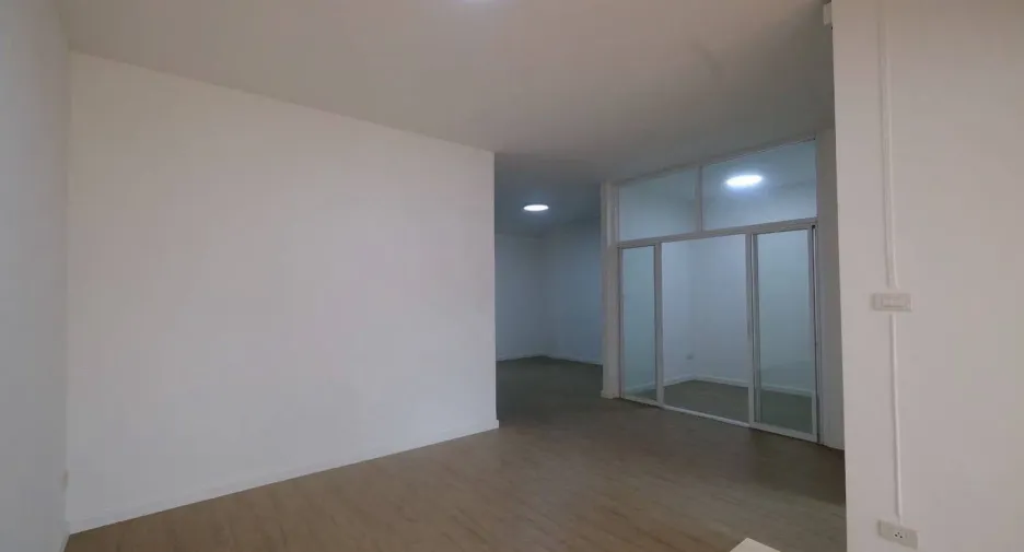 Casa adosada en venta de 2 habitaciones en Mueang Chiang Mai, Chiang Mai