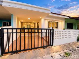 Reihenhaus zum Kauf mit 2 Zimmer in Mueang Chiang Mai, Chiang Mai