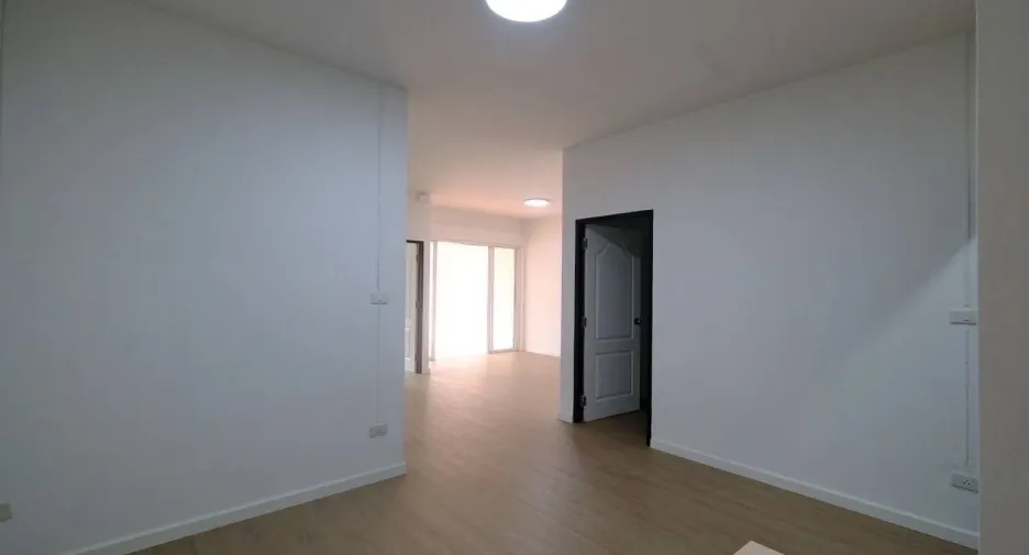 Casa adosada en venta de 2 habitaciones en Mueang Chiang Mai, Chiang Mai