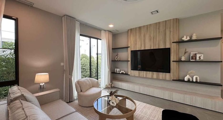 For sale 4 ベッドルーム house in Bang Phli, Samut Prakan
