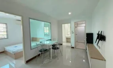 À louer 2 chambres condo à Din Daeng, Bangkok