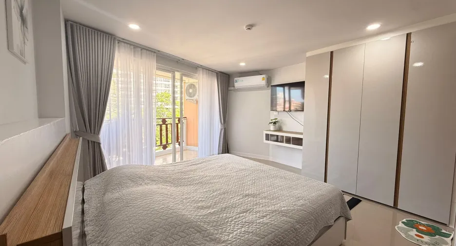 For rent 2 bedrooms condo in Bang Lamung, Chonburi