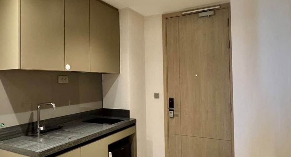 Wohnung zur Miete mit 1 Zimmer in Huai Khwang, Bangkok