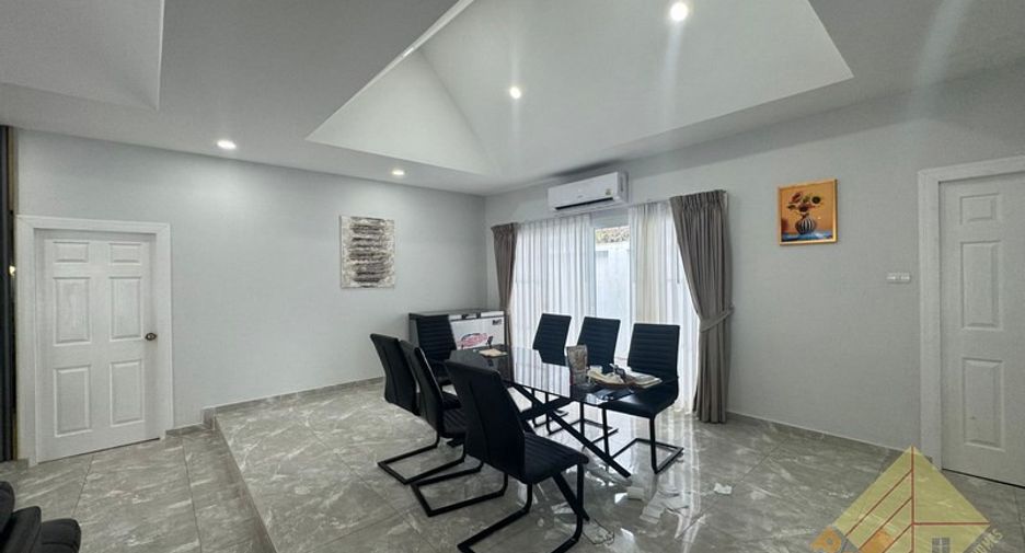 For sale 4 bedrooms house in Bang Lamung, Chonburi