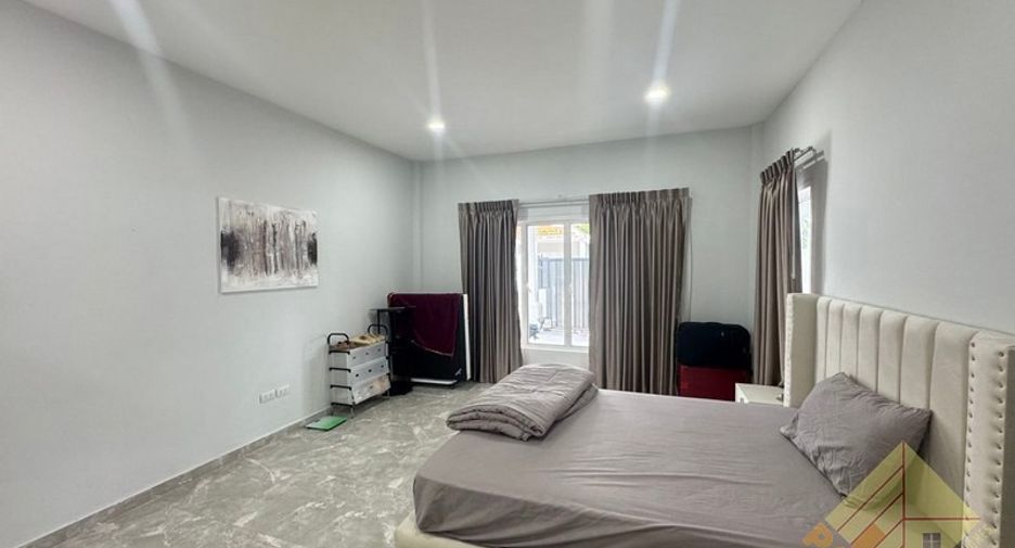For sale 4 bedrooms house in Bang Lamung, Chonburi