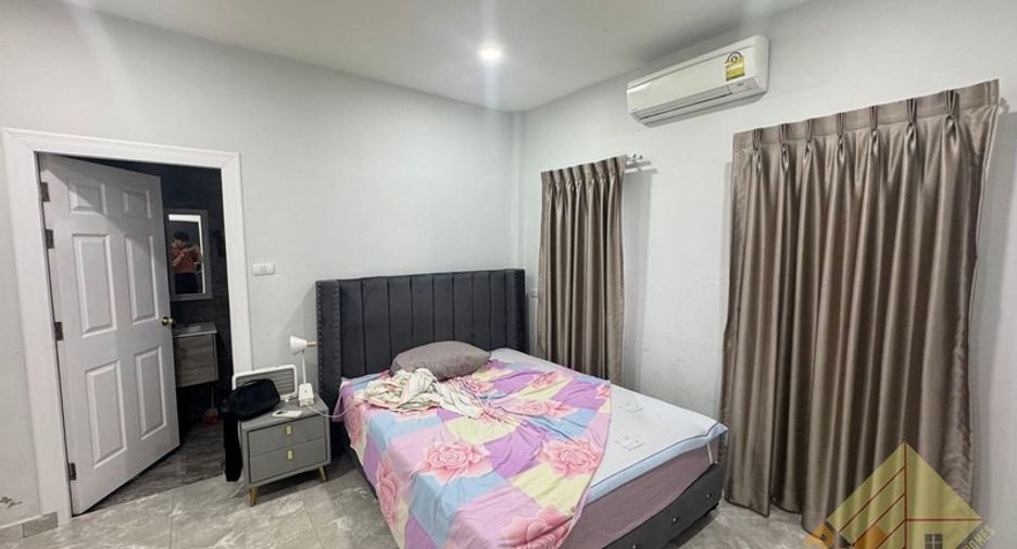 For sale 4 bedrooms house in Bang Lamung, Chonburi