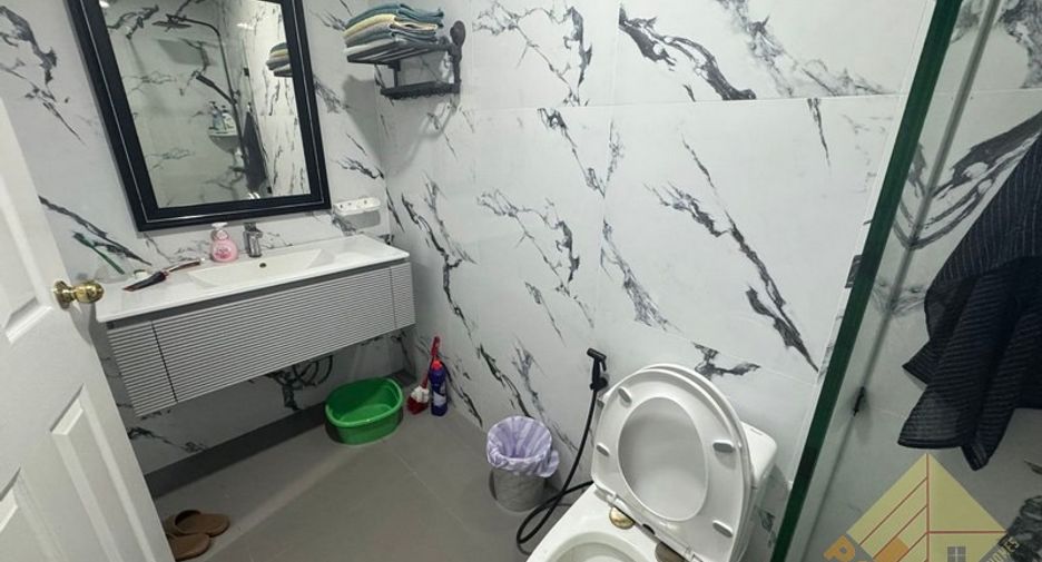 For sale 4 bedrooms house in Bang Lamung, Chonburi