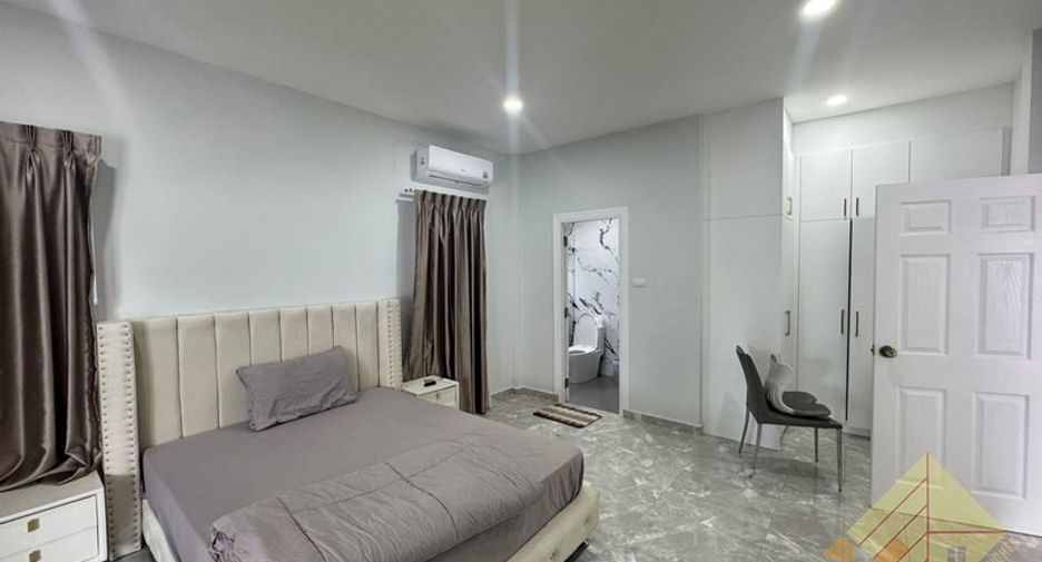 For sale 4 bedrooms house in Bang Lamung, Chonburi