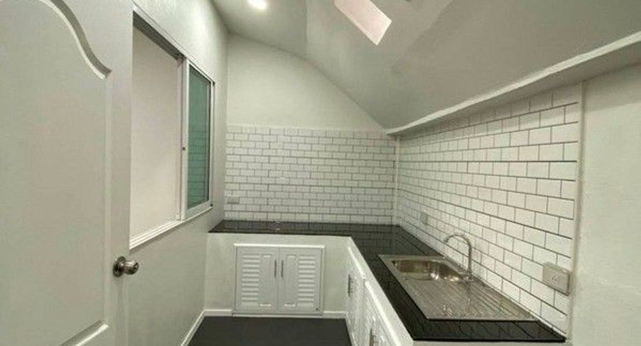 Casa adosada en venta de 2 habitaciones en Mueang Chiang Mai, Chiang Mai