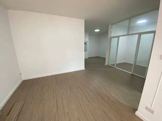 Reihenhaus zum Kauf mit 2 Zimmer in Mueang Chiang Mai, Chiang Mai