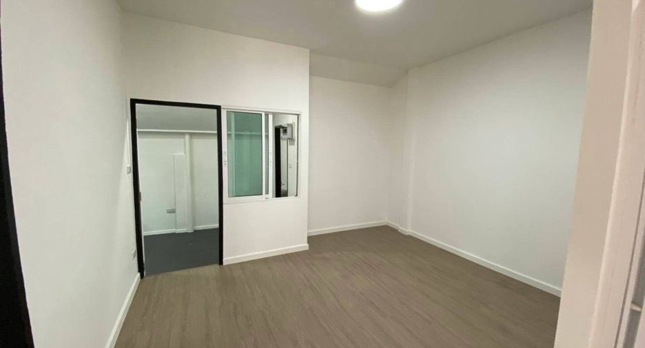 Casa adosada en venta de 2 habitaciones en Mueang Chiang Mai, Chiang Mai
