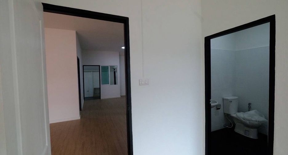 Casa adosada en venta de 2 habitaciones en Mueang Chiang Mai, Chiang Mai