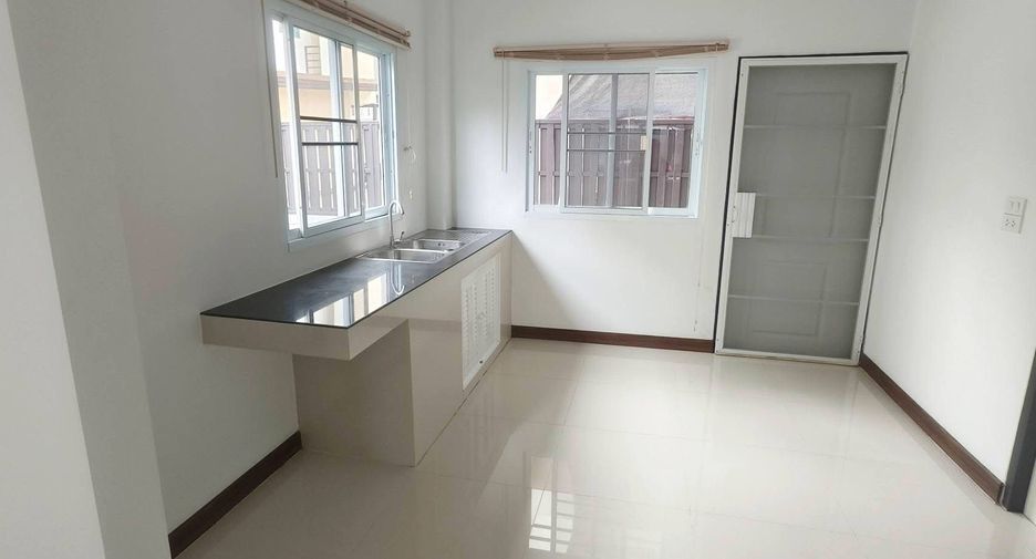 Reihenhaus zum Kauf mit 2 Zimmer in San Kamphaeng, Chiang Mai