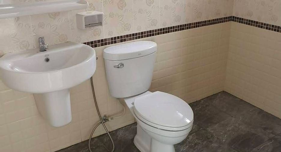 Reihenhaus zum Kauf mit 2 Zimmer in San Kamphaeng, Chiang Mai