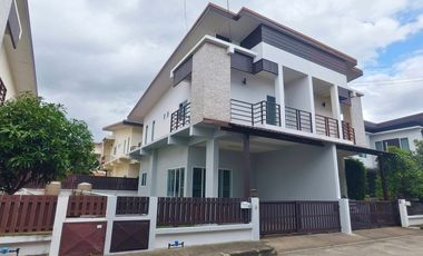 Reihenhaus zum Kauf mit 2 Zimmer in San Kamphaeng, Chiang Mai