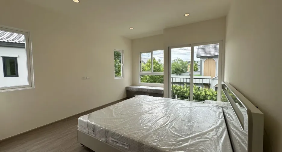 出售 4 卧室 独立屋 在 Mueang Chiang Mai, Chiang Mai