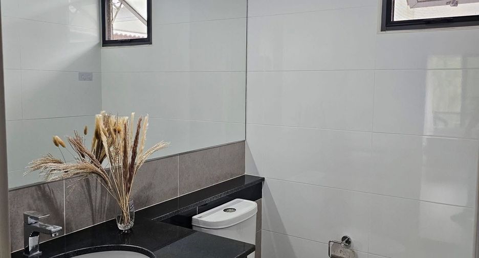 À vendre 3 chambres maison à Saraphi, Chiang Mai