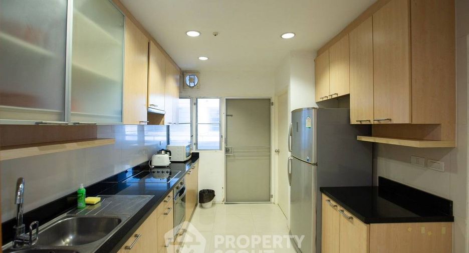 Apartment zur Miete mit 3 Zimmer in Watthana, Bangkok