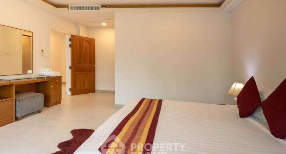 For rent 3 bedrooms apartment in Watthana, Bangkok