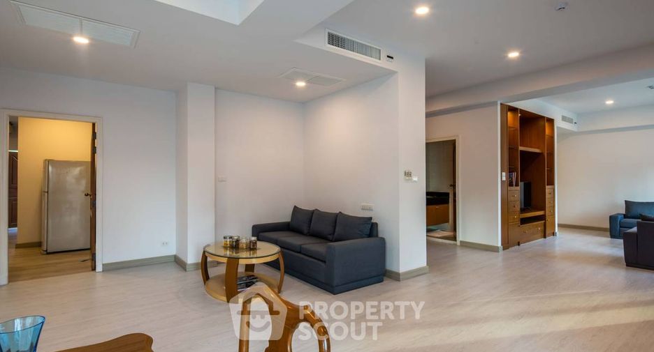 For rent 3 bedrooms apartment in Watthana, Bangkok