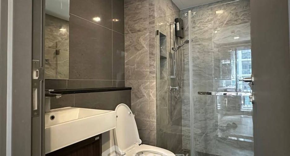 Condo en alquiler de 1 habitaciones en Watthana, Bangkok